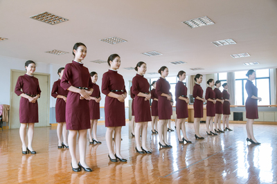 大学生志愿者礼仪训练备战互联网大会