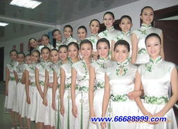 椰风海韵间的优雅盛典 海南庆典活动中的会展礼仪与模特服务解析